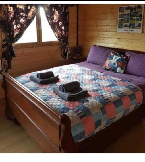Country Bumpkin - Romantic Couples Stay In Oakhill Cabin المظهر الخارجي الصورة