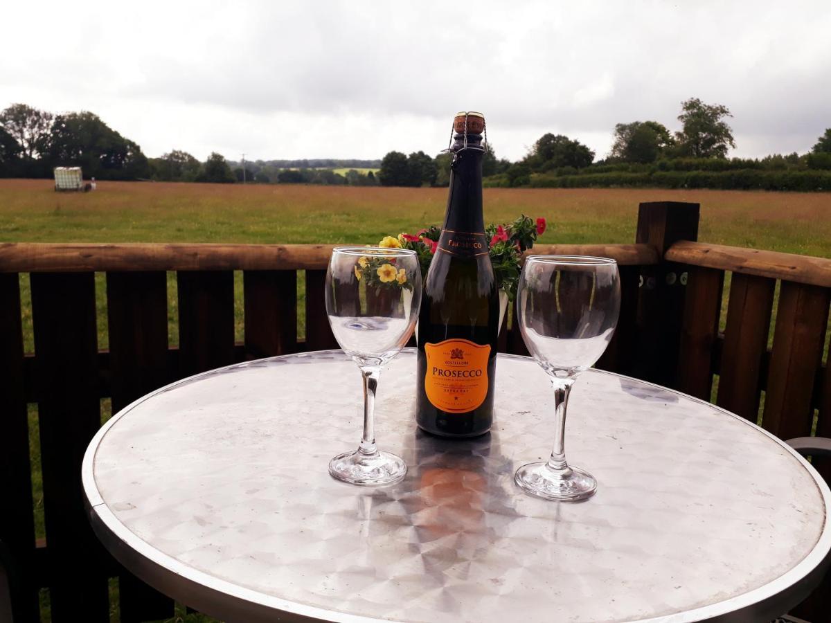 Country Bumpkin - Romantic Couples Stay In Oakhill Cabin المظهر الخارجي الصورة