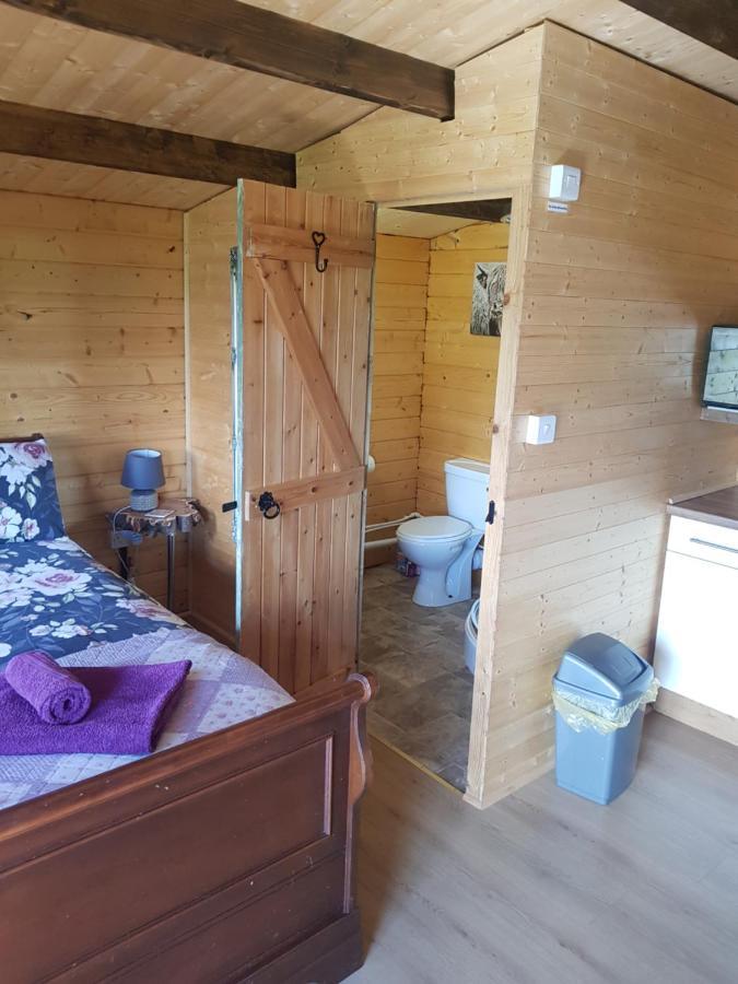 Country Bumpkin - Romantic Couples Stay In Oakhill Cabin المظهر الخارجي الصورة