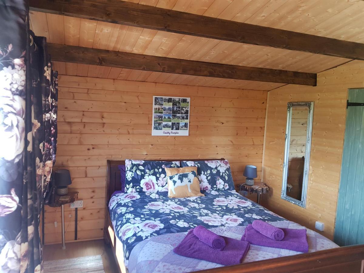 Country Bumpkin - Romantic Couples Stay In Oakhill Cabin المظهر الخارجي الصورة